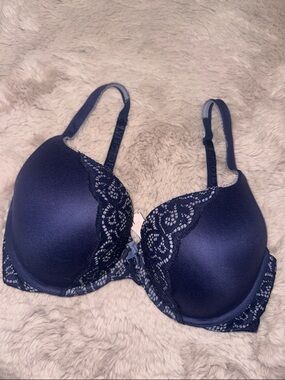 Victoria Secret’s Bra 34DD